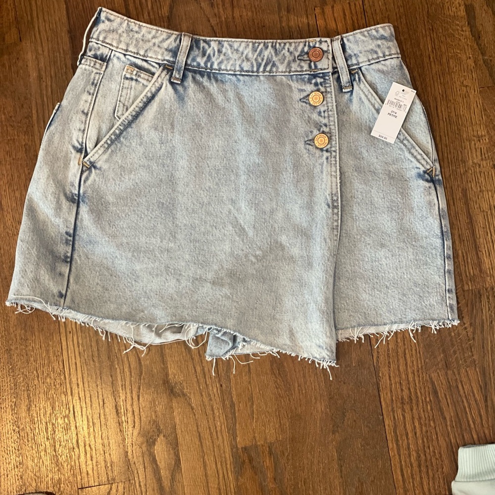 GAP Denim Skort size 27/4P